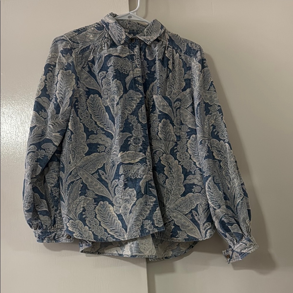 Anthropologie Floral paisley Patterned Button-Up Shirt